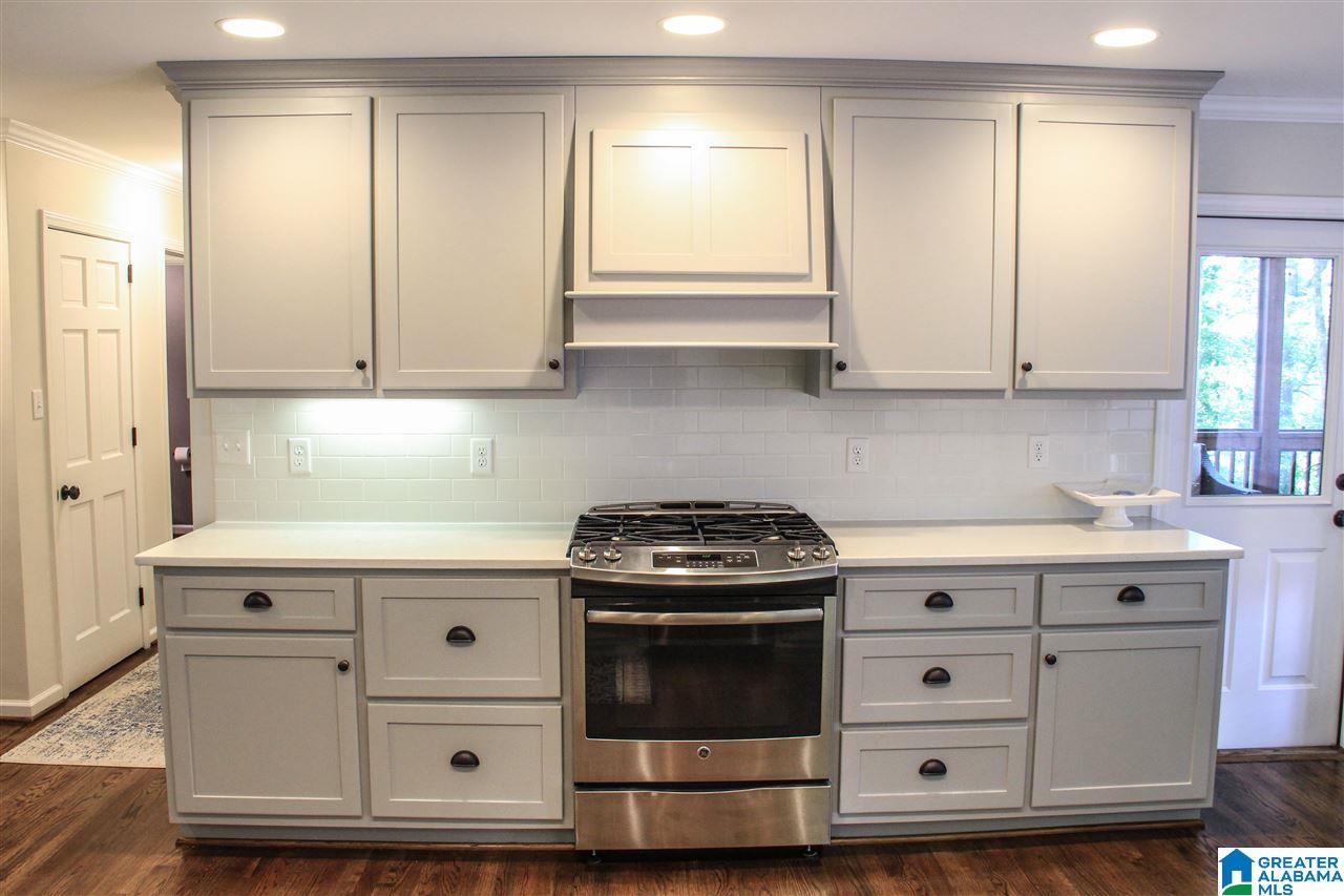 1932 Crossvine Road Hoover, AL 35244 - Photo 12 of 30