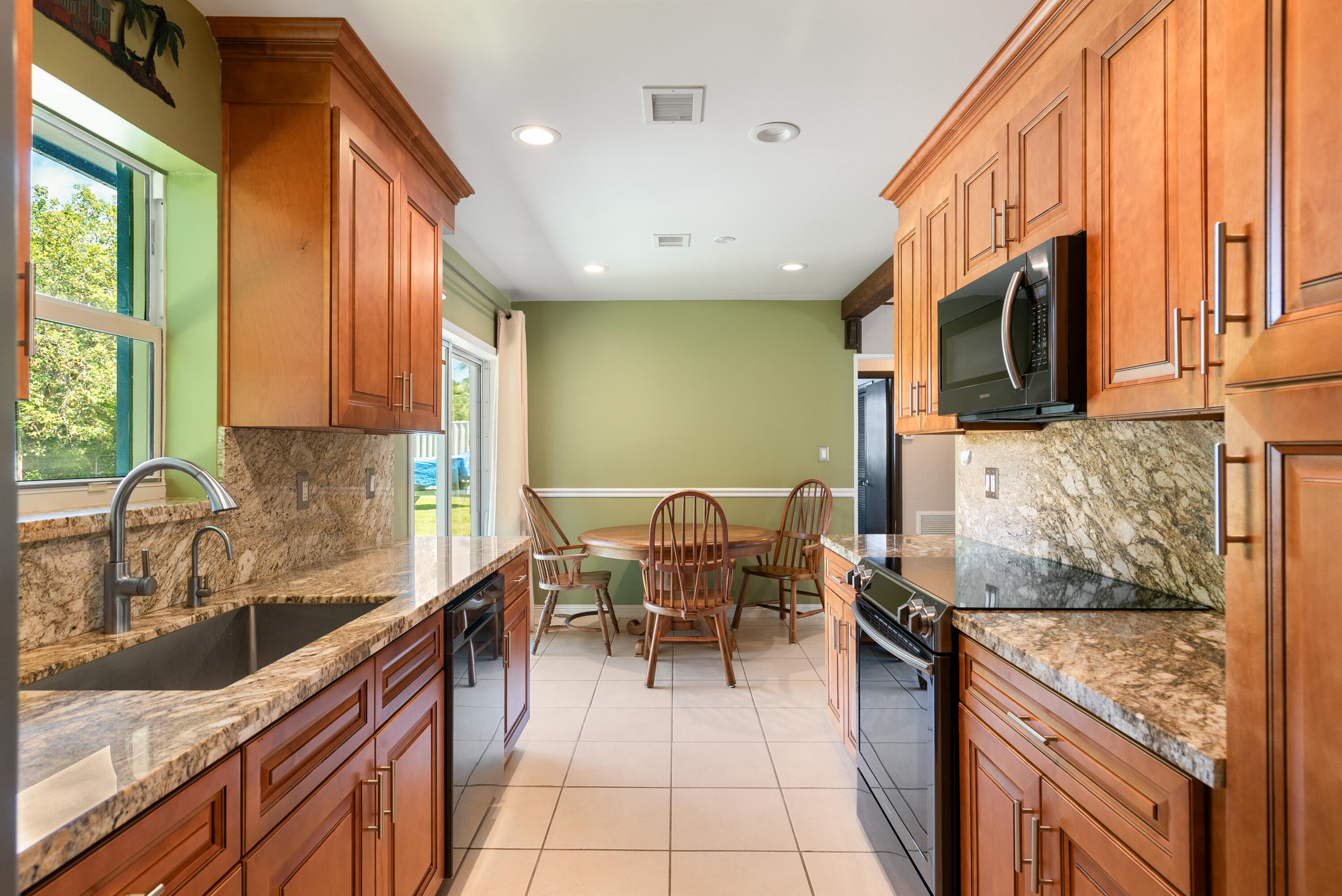 8 Andros Road Key Largo, FL 33037 - Photo 10 of 30 Gallery Image 10