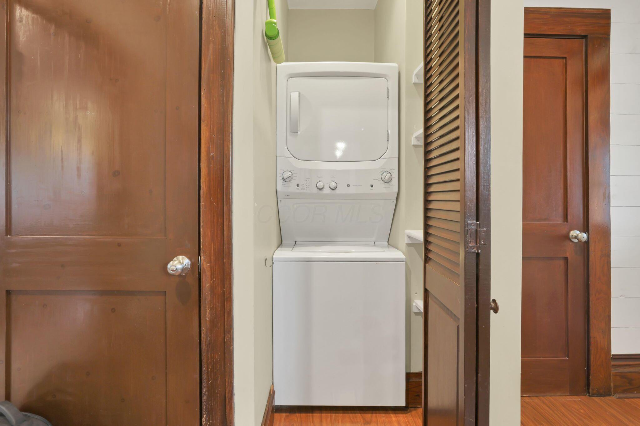 99 East Pacemont Road Columbus, OH 43202 - Photo 20 of 57 stackable laundry