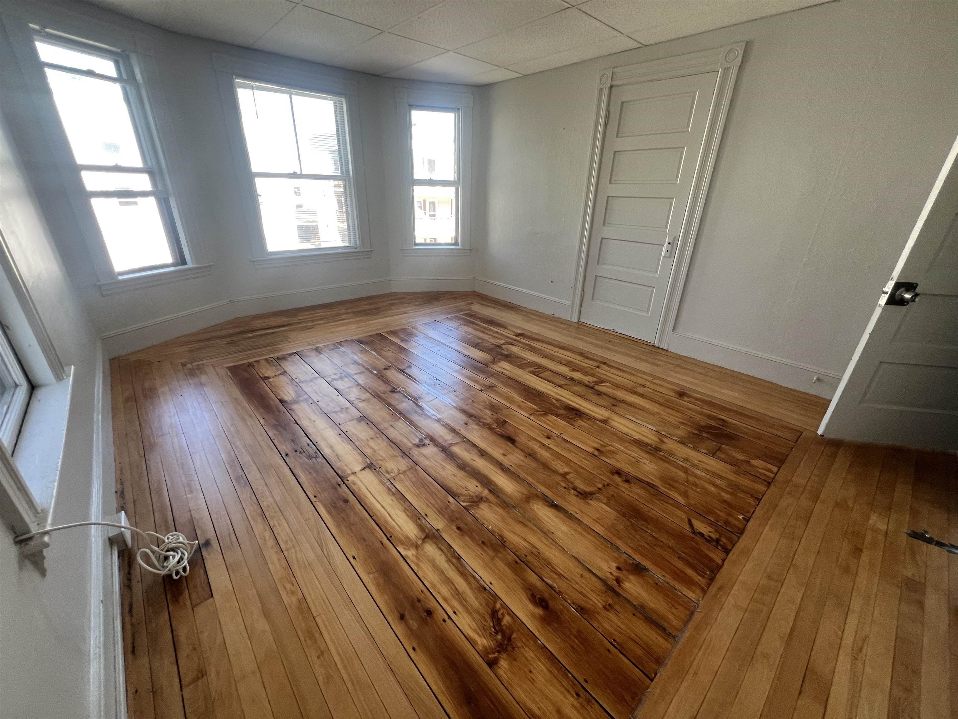 551 Montgomery Street, Unit 2 Manchester, NH 03102 - Photo 3 of 13