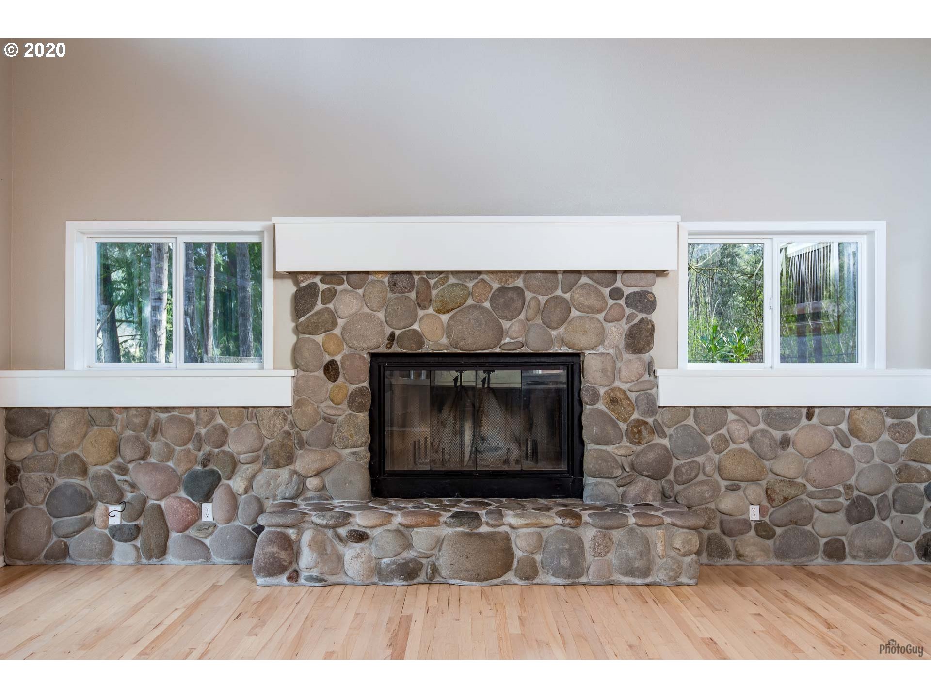 42989 Deerhorn Road Springfield, OR 97478 - Photo 11 of 32 Gallery Image 11