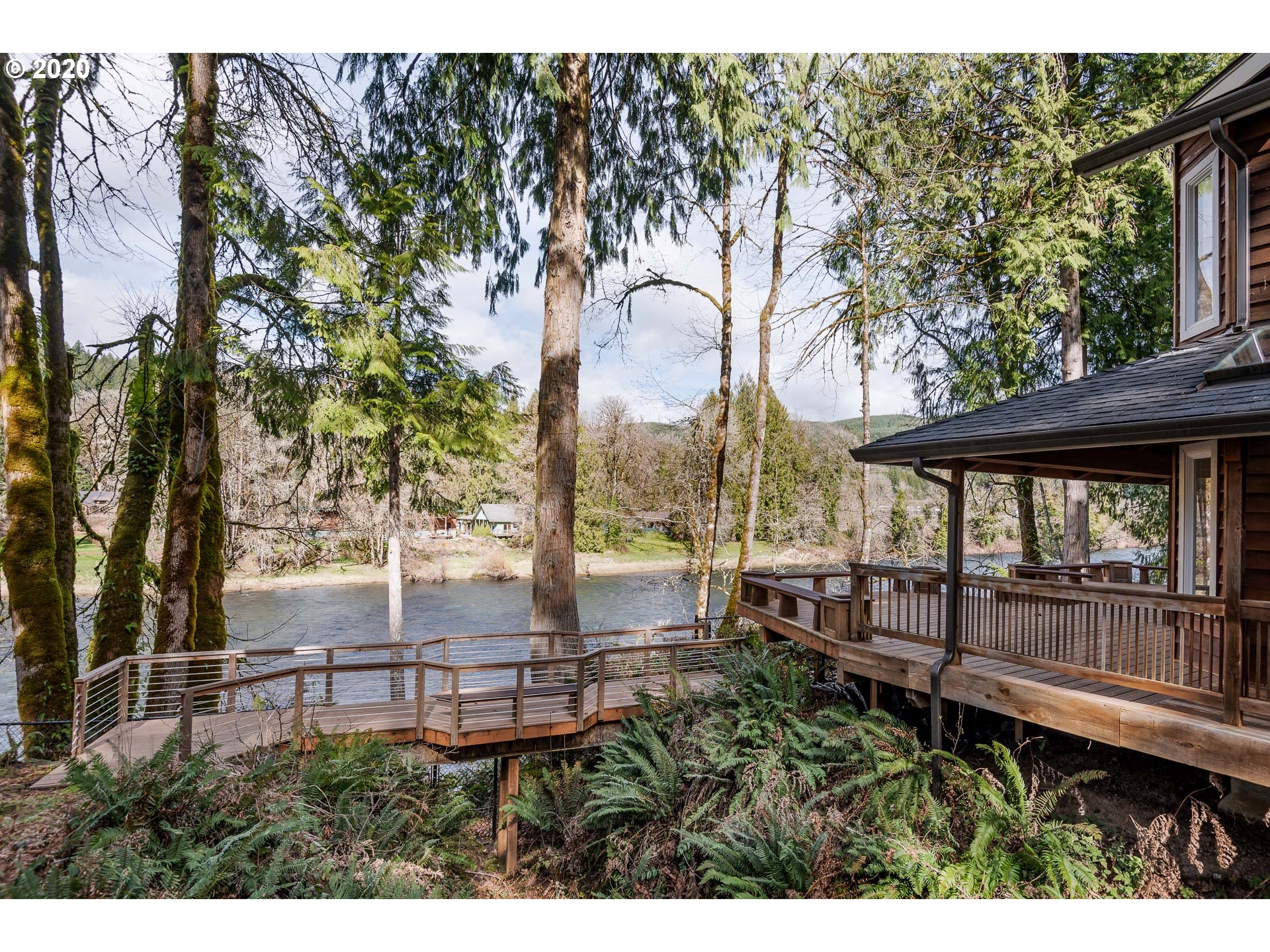 42989 Deerhorn Road Springfield, OR 97478 - Photo 3 of 32 Gallery Image 3