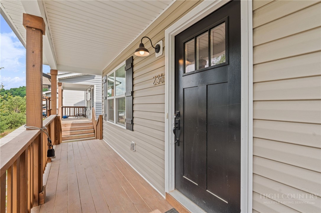 236 Stratford Lane Boone, NC 28607 - Photo 5 of 32