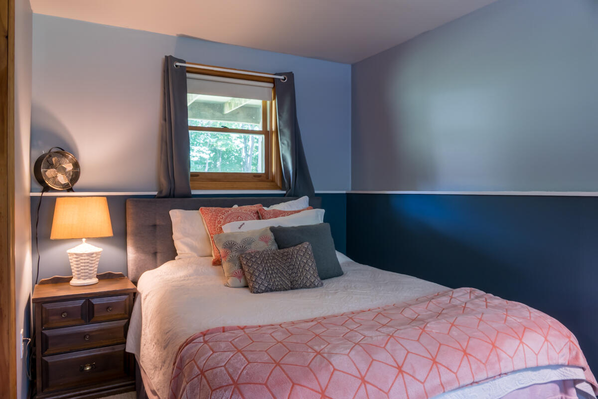 196 Holmes Road Winthrop, ME 04364 - Photo 27 of 57 36-Second bedroom (2 of 7)