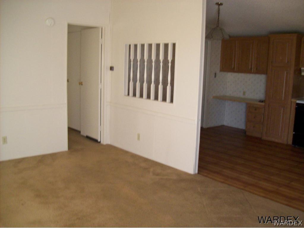 2011 South Estrella Road Golden Valley, AZ 86413 - Photo 3 of 11 living room