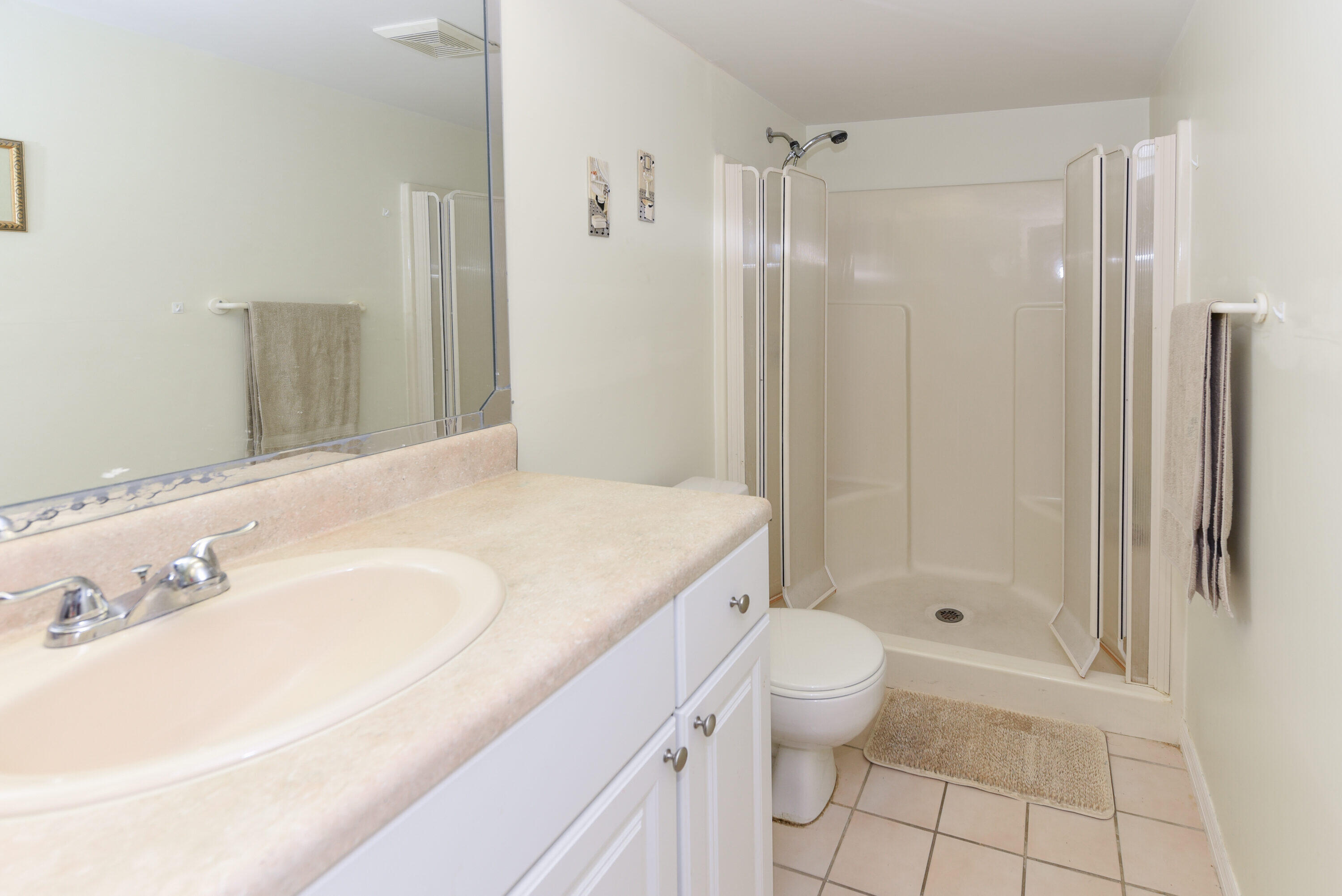 1871 Southwest Palm City Road, Unit G201 Stuart, FL 34994 - Photo 13 of 25 1871 SW Palm City Rd Apt G201-print-015-