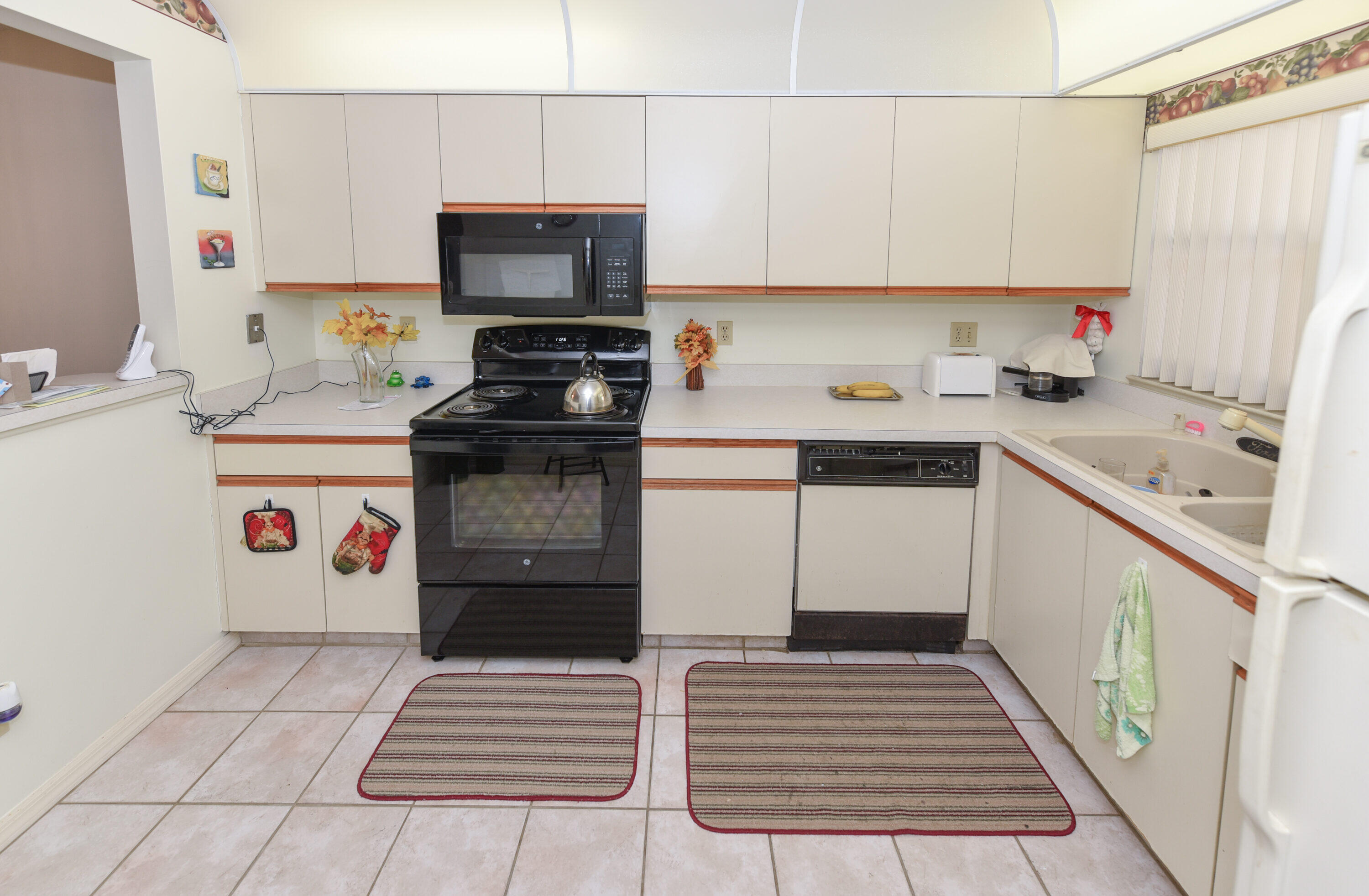 1871 Southwest Palm City Road, Unit G201 Stuart, FL 34994 - Photo 4 of 25 1871 SW Palm City Rd Apt G201-print-003-