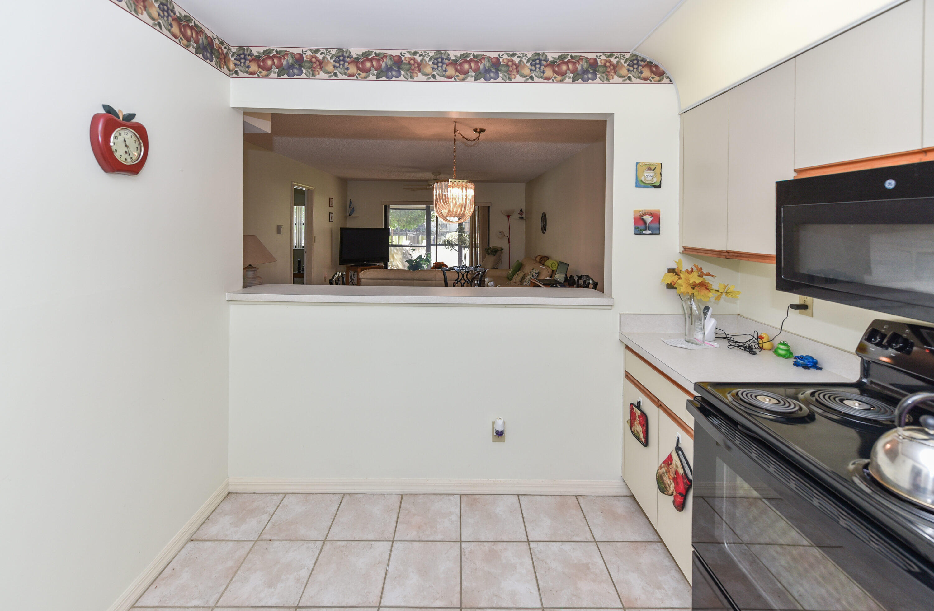1871 Southwest Palm City Road, Unit G201 Stuart, FL 34994 - Photo 5 of 25 1871 SW Palm City Rd Apt G201-print-004-