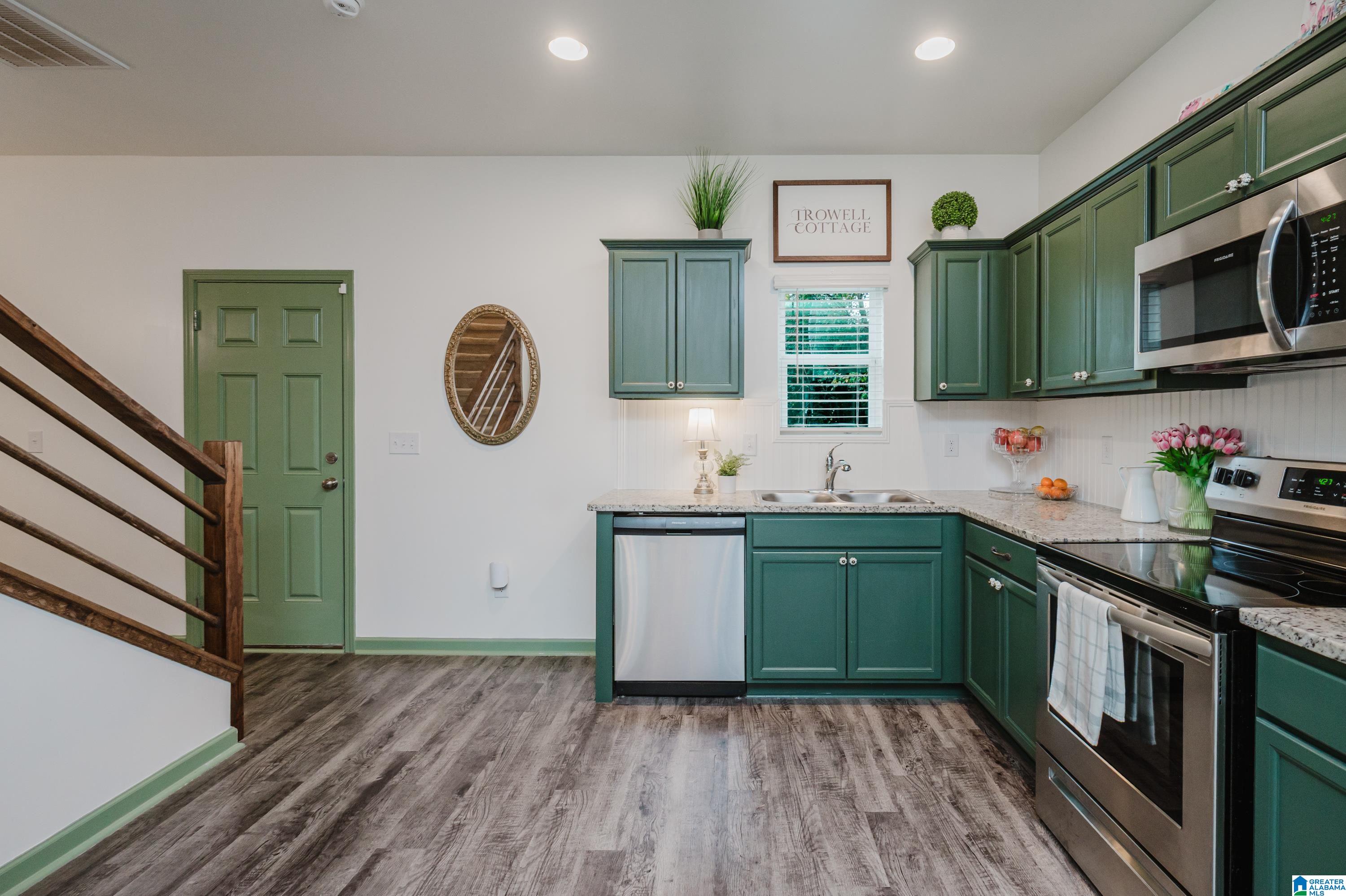 8205 Cottage Lane Leeds, AL 35094 - Photo 13 of 42
