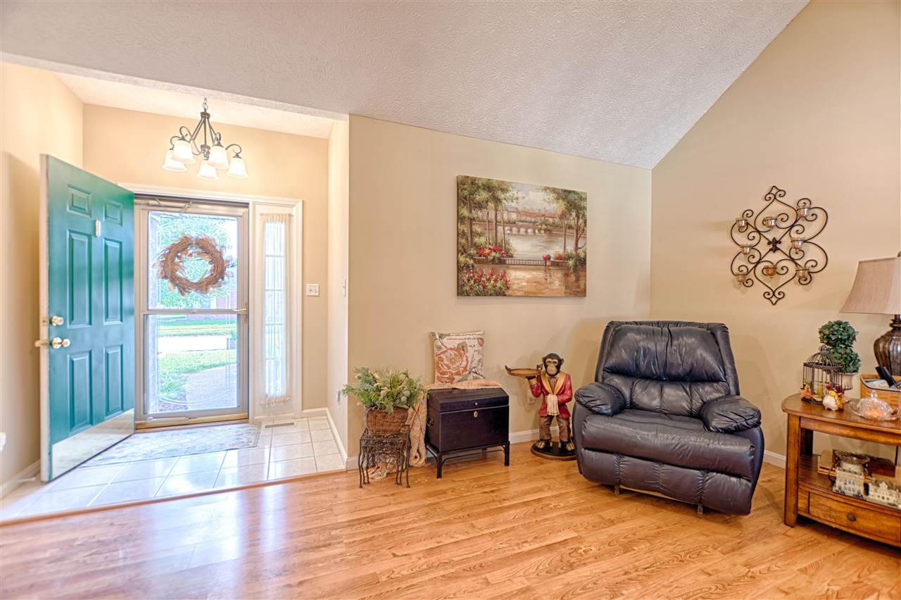 9744 Rabbit Run Drive Newburgh, IN 47630 - Photo 3 of 25 Gallery Image 3