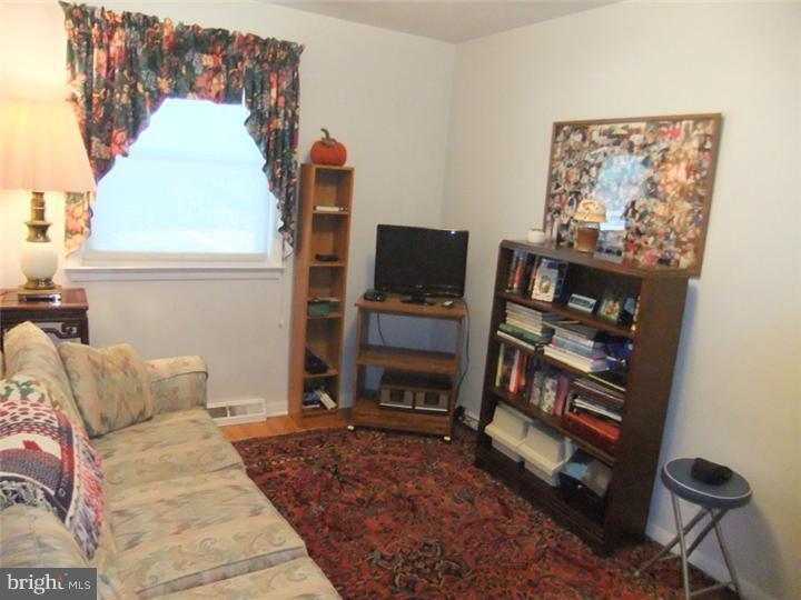 505 Cheyney Road Springfield, PA 19064 - Photo 13 of 25 Bedroom 3