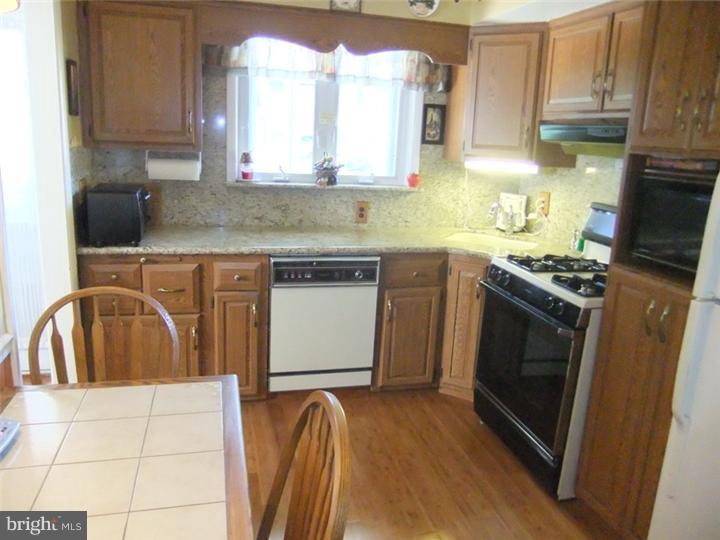 505 Cheyney Road Springfield, PA 19064 - Photo 5 of 25 Kitchen
