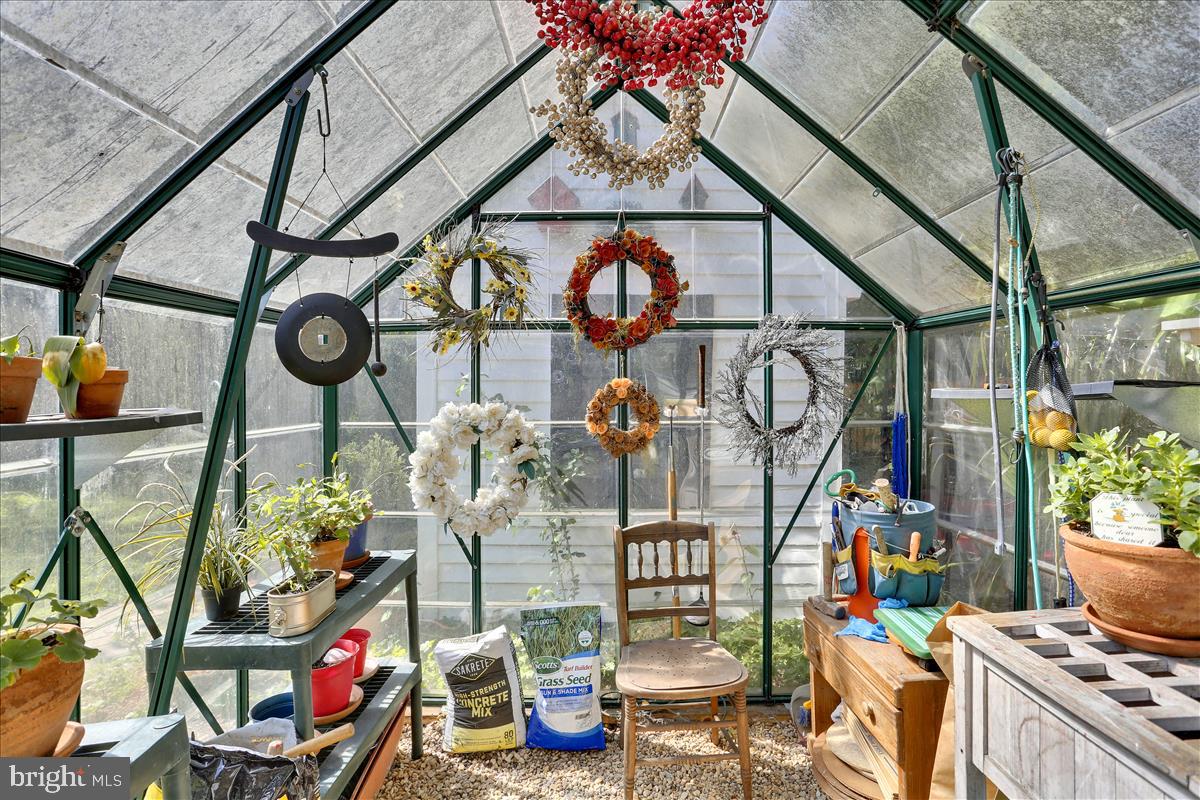 3909 Saul Road Kensington, MD 20895 - Photo 20 of 28 Greenhouse