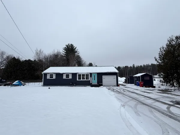 $369,900 | 8 Johnsons Court, Milton, VT 05468