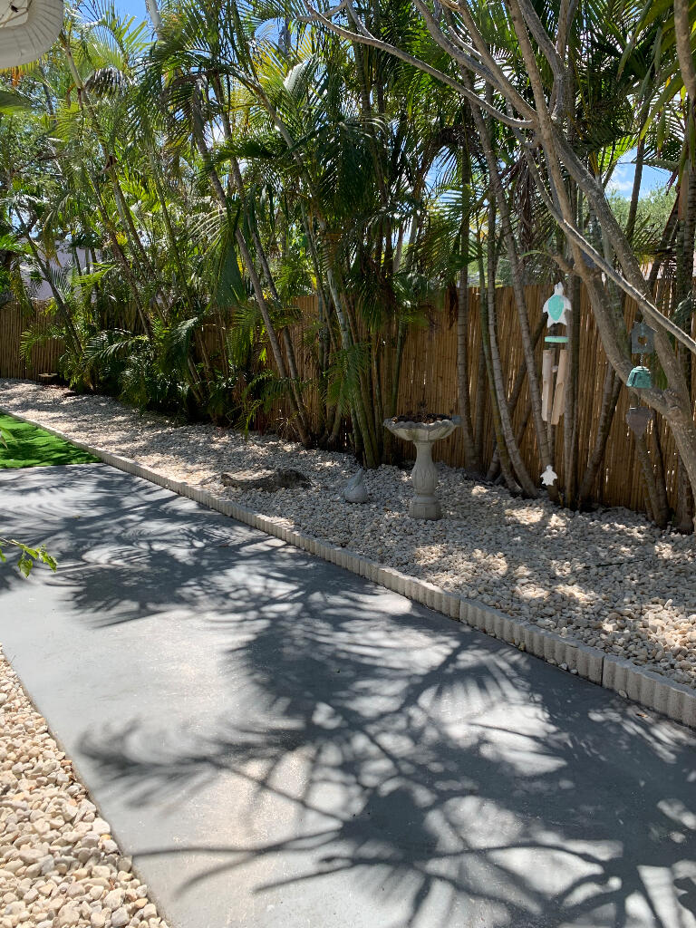 1790 Ridge Road North Palm Beach, FL 33408 - Photo 6 of 19 05