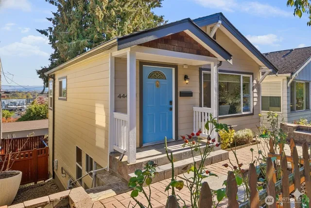 $799,000 | 4446 39th Avenue Southwest, Seattle, WA 98116
