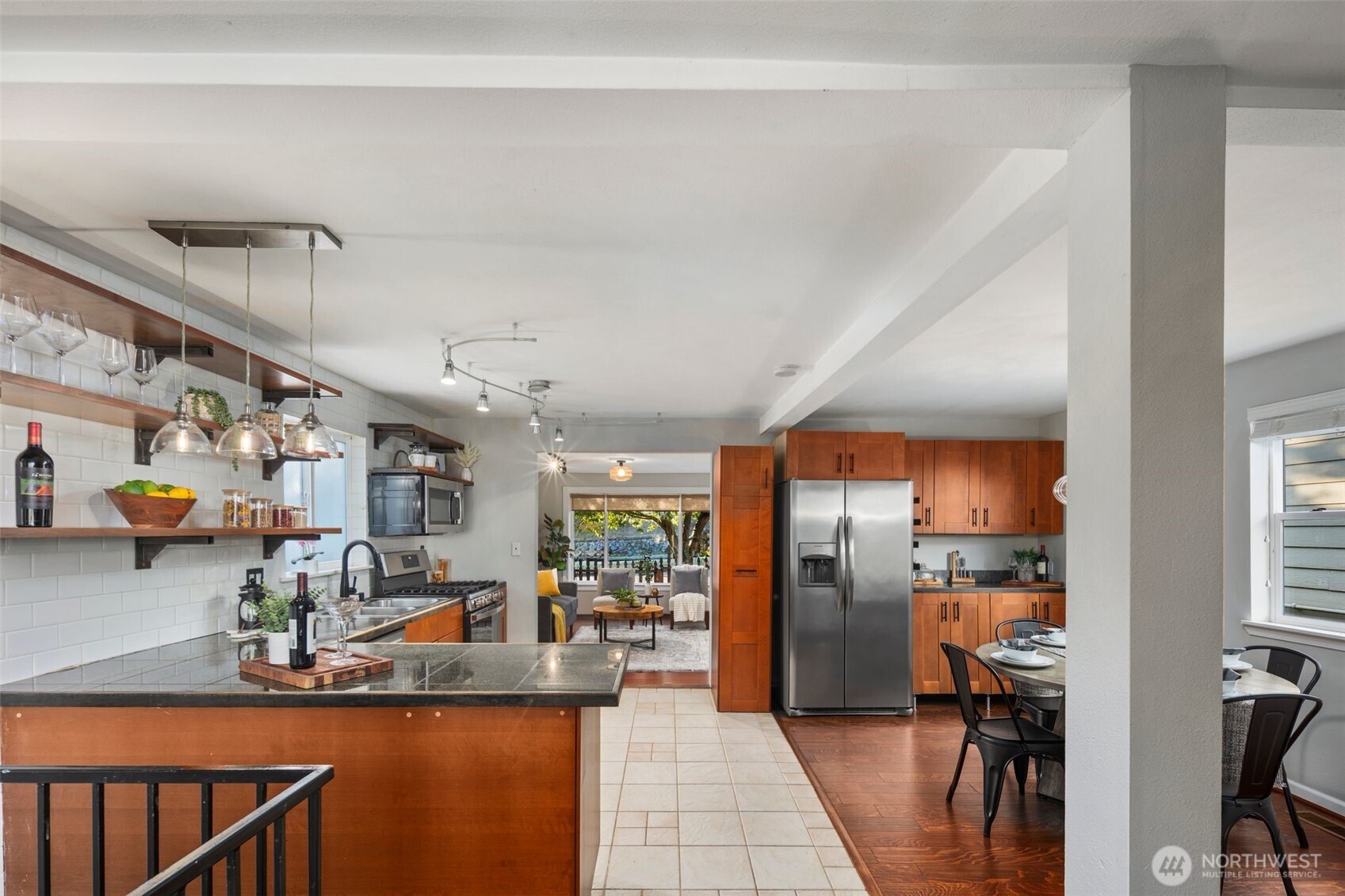 4446 39th Avenue Southwest Seattle, WA 98116 - Photo 15 of 30