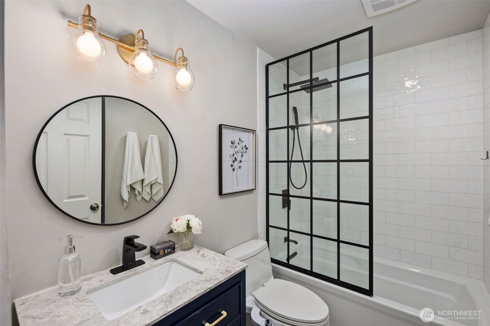 4446 39th Avenue Southwest Seattle, WA 98116 - Photo 18 of 30