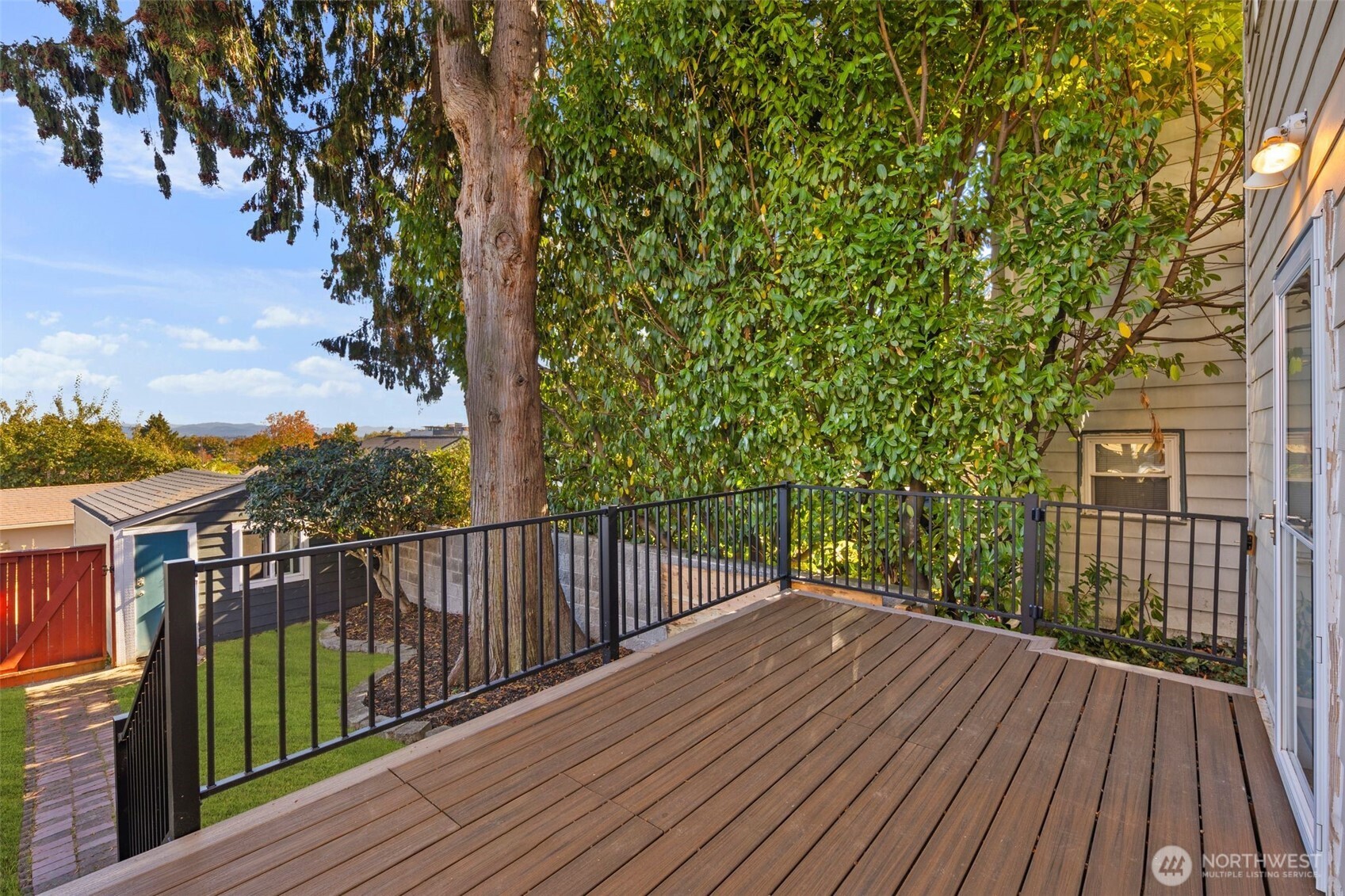 4446 39th Avenue Southwest Seattle, WA 98116 - Photo 21 of 30