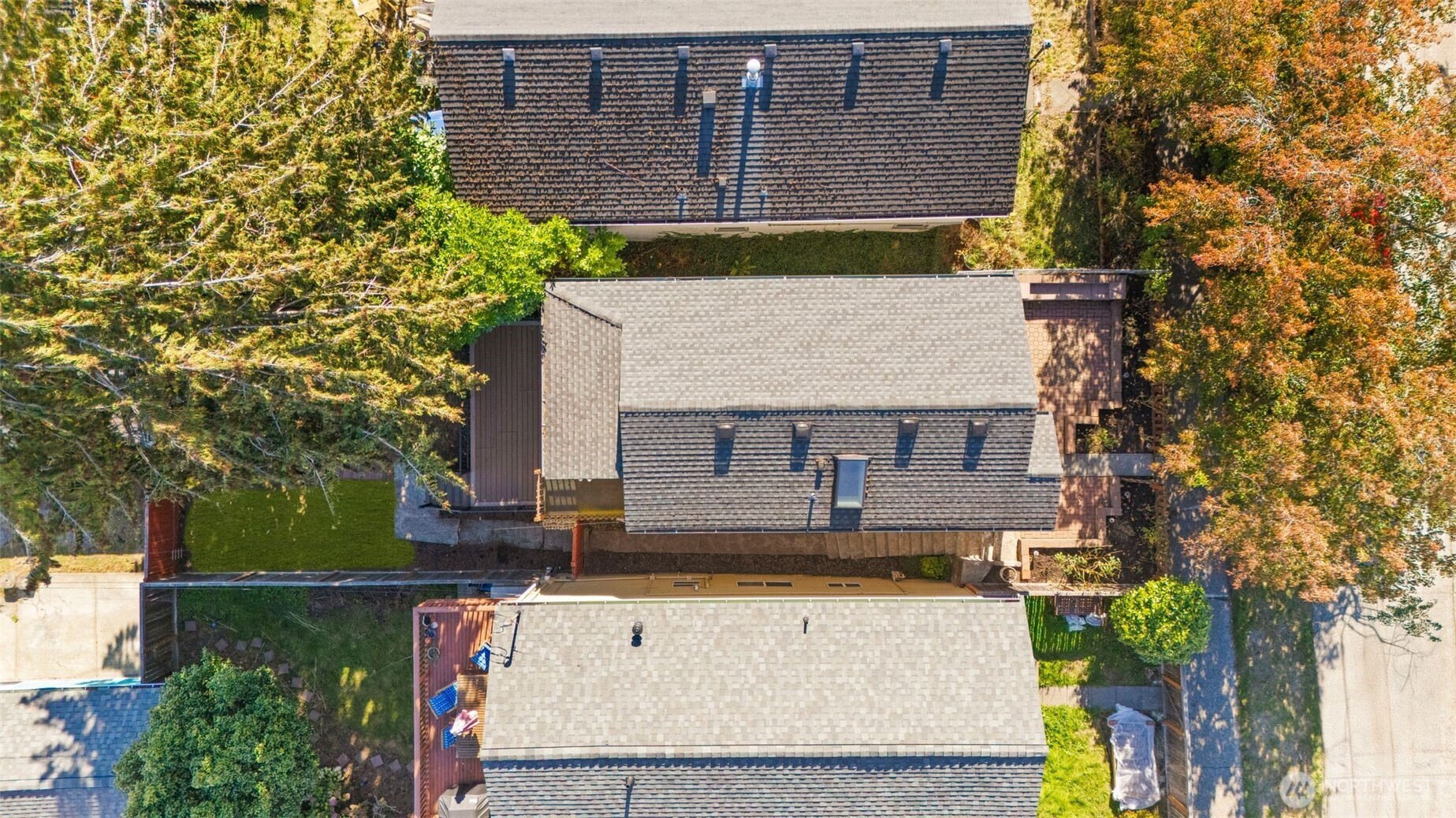 4446 39th Avenue Southwest Seattle, WA 98116 - Photo 25 of 30