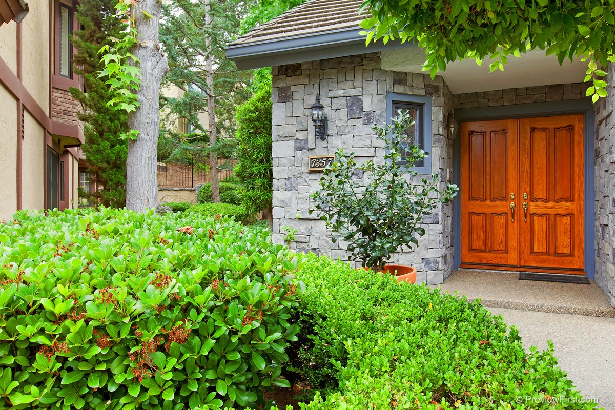 7357 Alicante Road Carlsbad, CA 92009 - Photo 4 of 25 Gallery Image 4