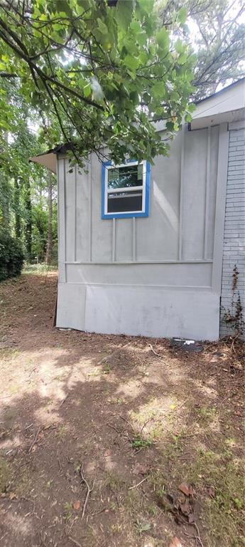 685 Bolton Road Northwest Atlanta, GA 30331 - Photo 3 of 3