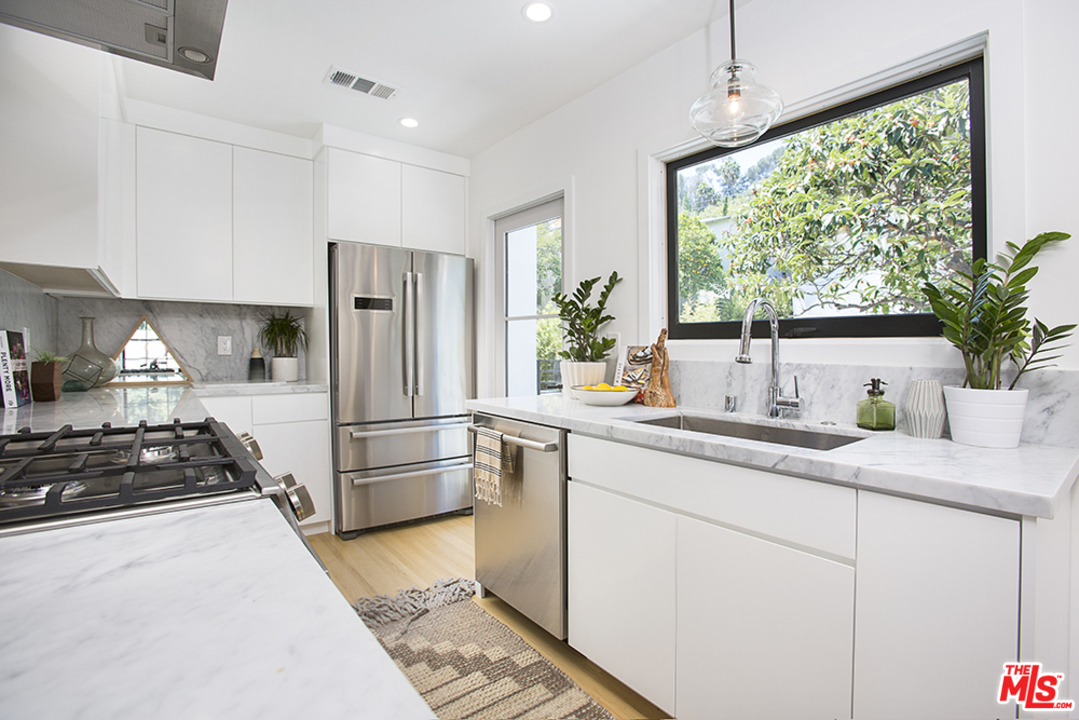 2607 Riverside Terrace Los Angeles, CA 90039 - Photo 12 of 47 Gallery Image 12