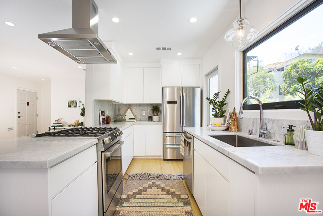 2607 Riverside Terrace Los Angeles, CA 90039 - Photo 13 of 47 Gallery Image 13