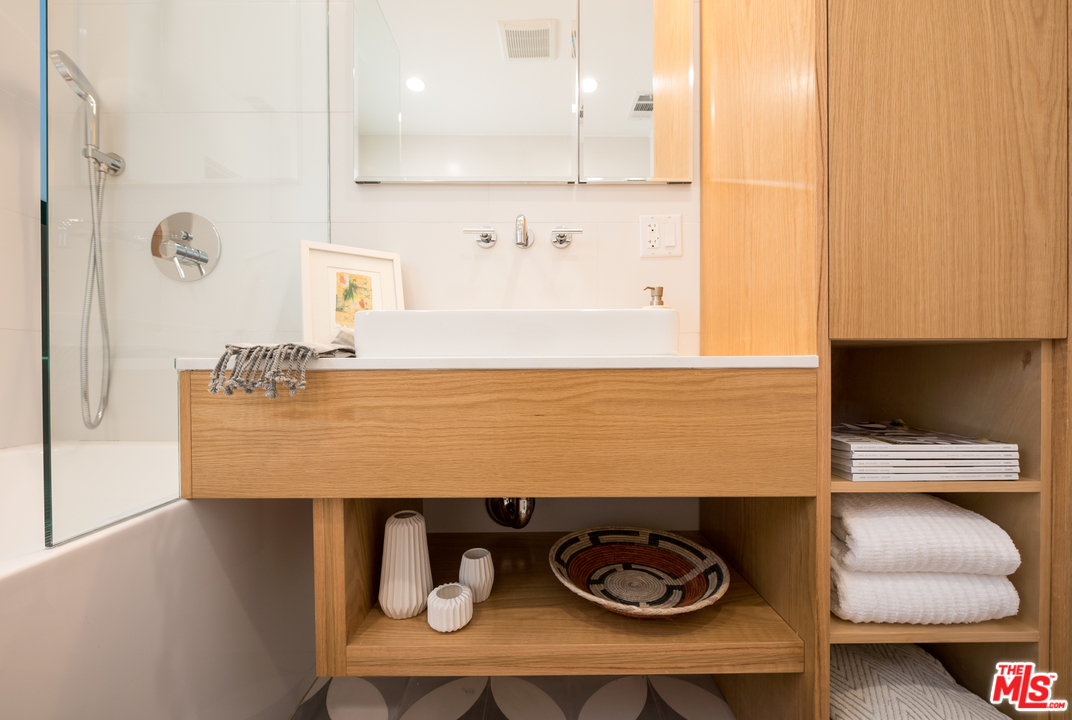 2607 Riverside Terrace Los Angeles, CA 90039 - Photo 22 of 47 Gallery Image 22