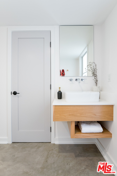 2607 Riverside Terrace Los Angeles, CA 90039 - Photo 25 of 47 Gallery Image 25