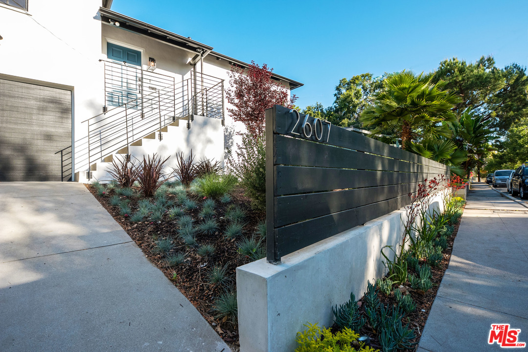 2607 Riverside Terrace Los Angeles, CA 90039 - Photo 6 of 47 Gallery Image 6