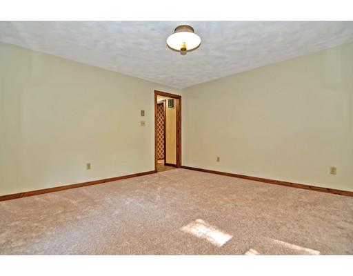 28 Colonial Road Sutton, MA 01590 - Photo 26 of 42