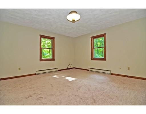 28 Colonial Road Sutton, MA 01590 - Photo 27 of 42