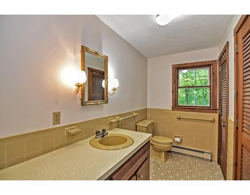 28 Colonial Road Sutton, MA 01590 - Photo 30 of 42