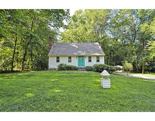 28 Colonial Road Sutton, MA 01590 - Photo 3 of 42