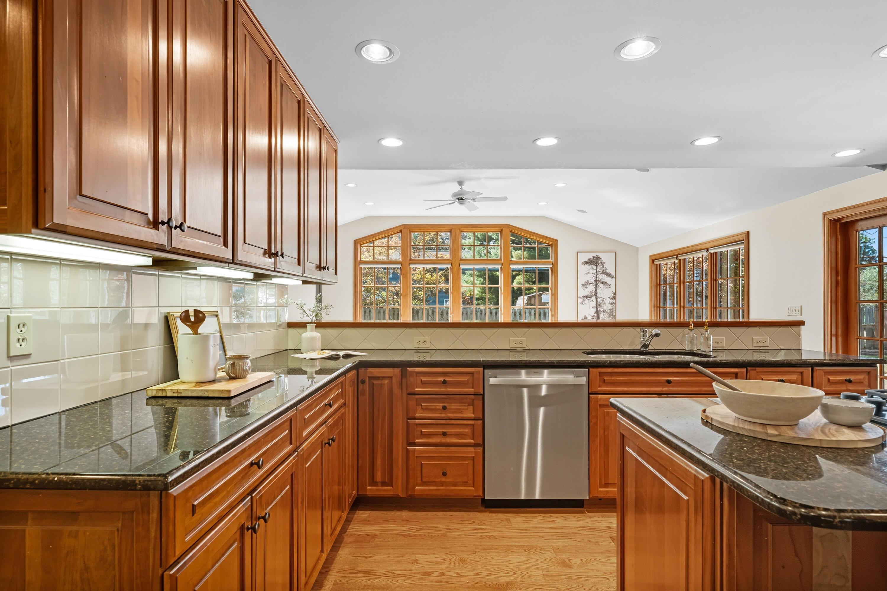 2197 Sheringham Road Columbus, OH 43220 - Photo 20 of 78 Kitchen