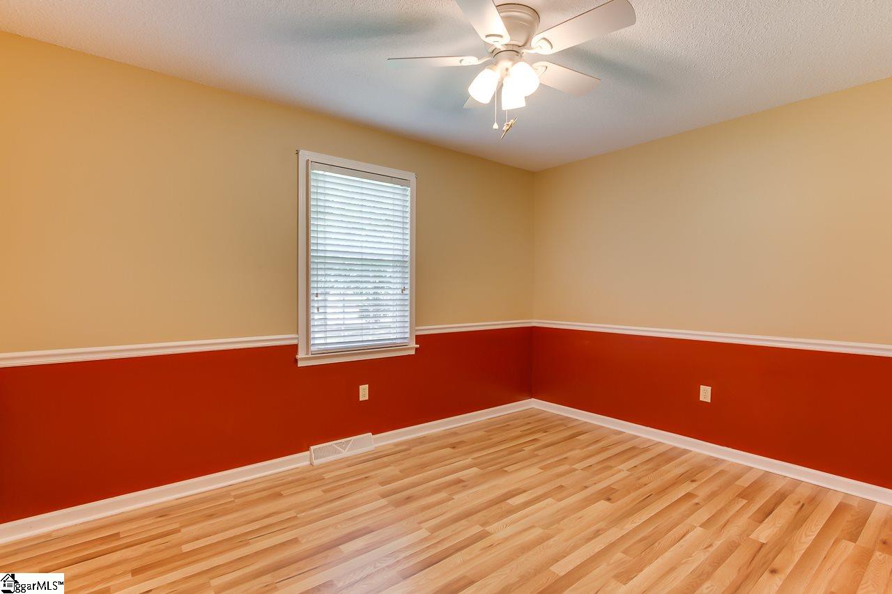 109 Country Glen Lane Pelzer, SC 29669 - Photo 19 of 33