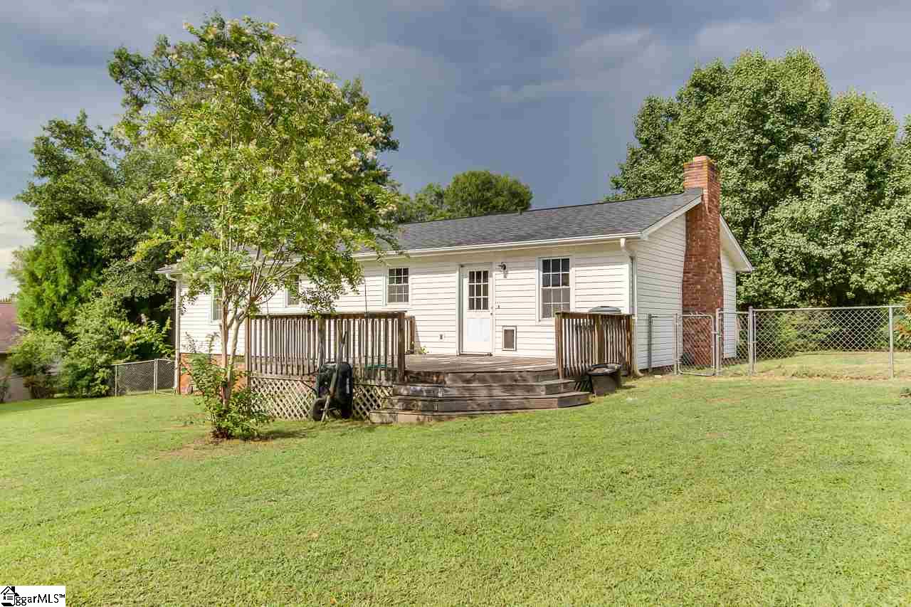 109 Country Glen Lane Pelzer, SC 29669 - Photo 25 of 33