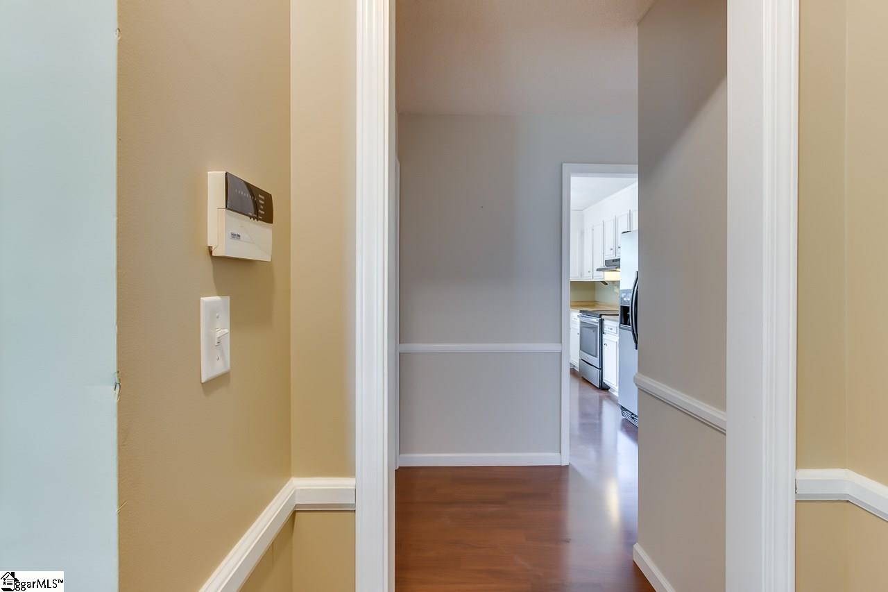 109 Country Glen Lane Pelzer, SC 29669 - Photo 5 of 33