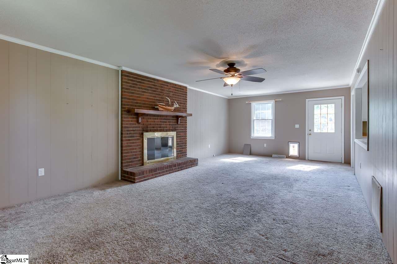 109 Country Glen Lane Pelzer, SC 29669 - Photo 7 of 33
