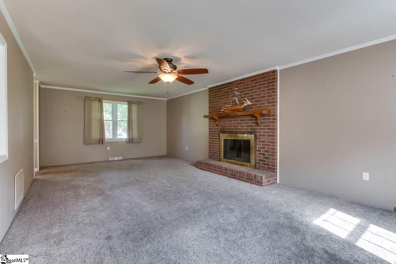 109 Country Glen Lane Pelzer, SC 29669 - Photo 10 of 33