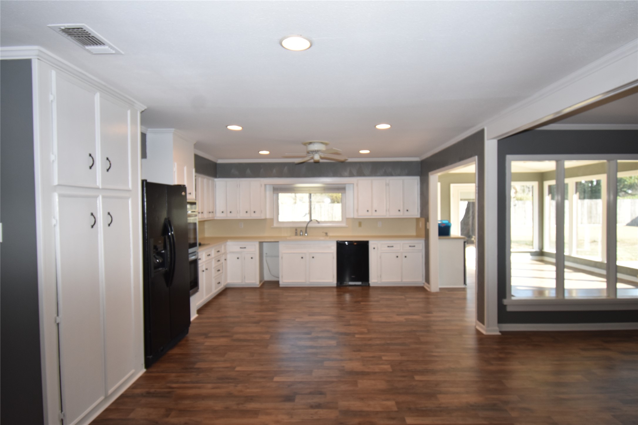115 Neal Road Wharton, TX 77488 - Photo 21 of 45 KITCHEN