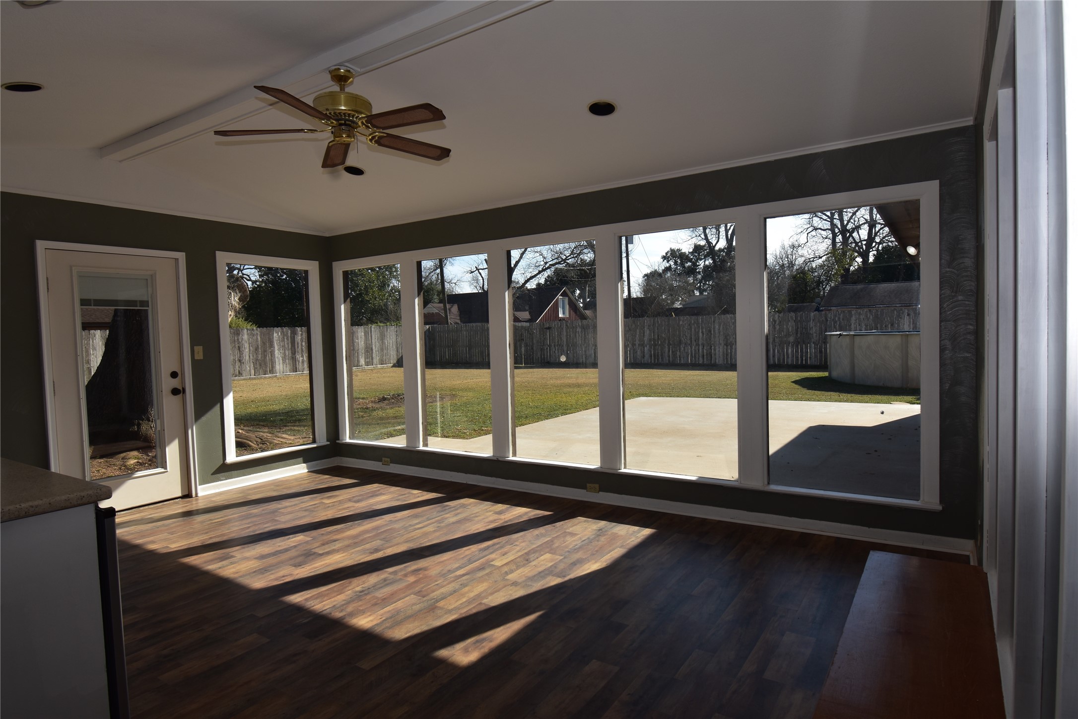 115 Neal Road Wharton, TX 77488 - Photo 25 of 45 SUNROOM