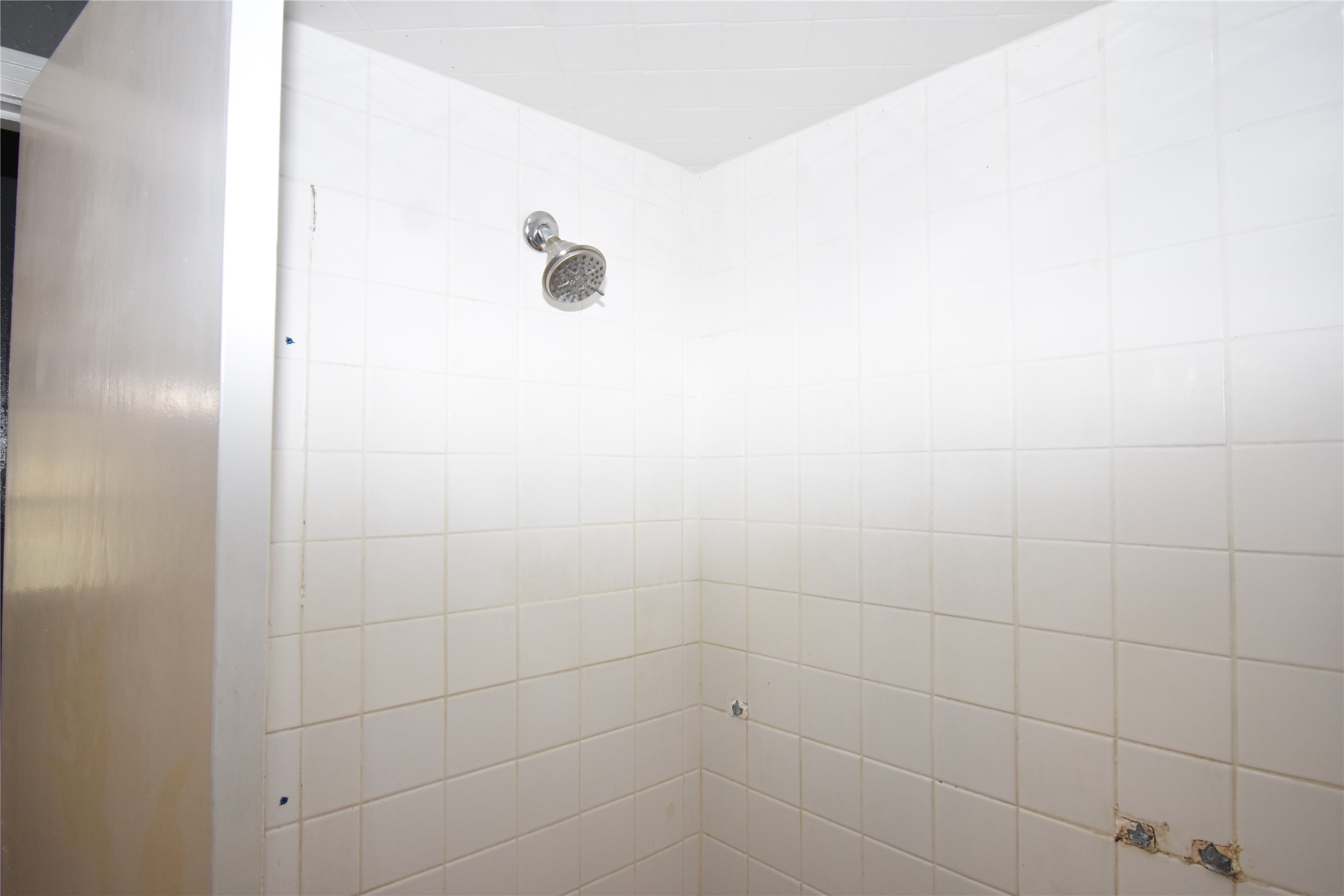 115 Neal Road Wharton, TX 77488 - Photo 42 of 45 TUB WITH SHOWER