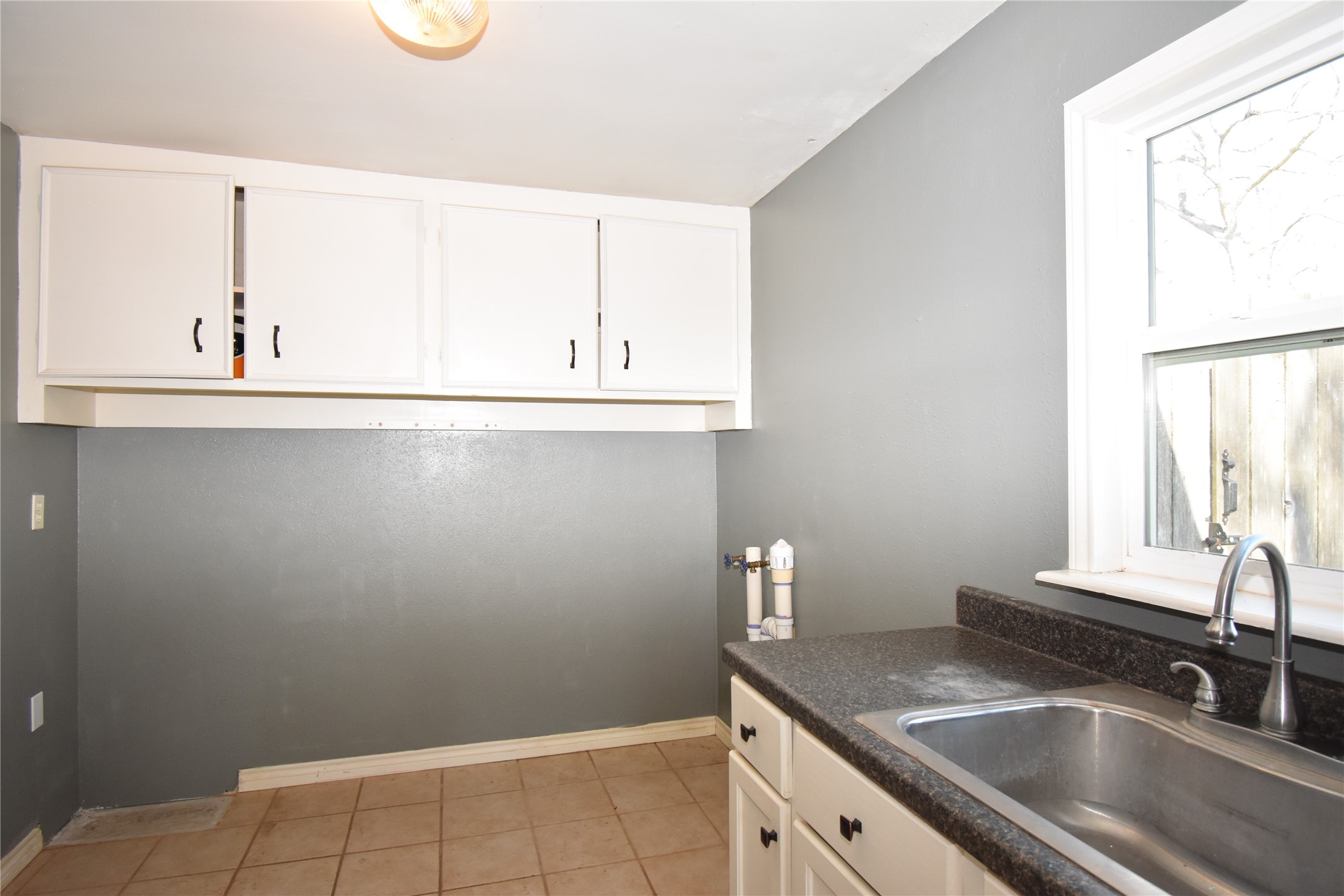 115 Neal Road Wharton, TX 77488 - Photo 43 of 45 LAUNDRY/UTILITY ROOM