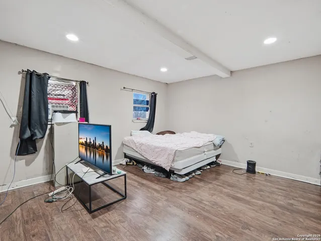 $330,000 | 17525 Benton City Road, Von Ormy, TX 78073