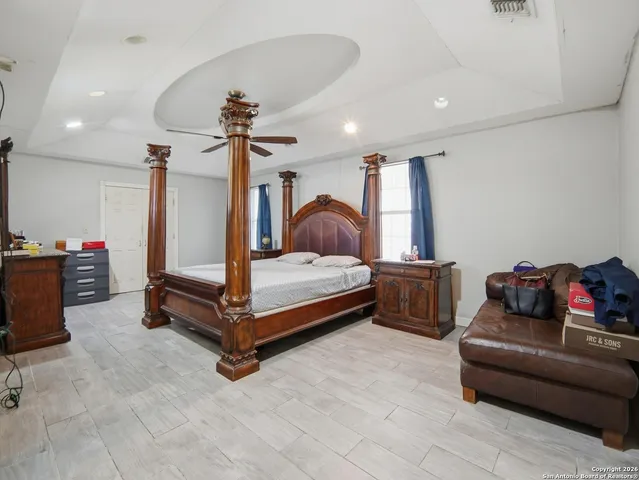 $330,000 | 17525 Benton City Road, Von Ormy, TX 78073