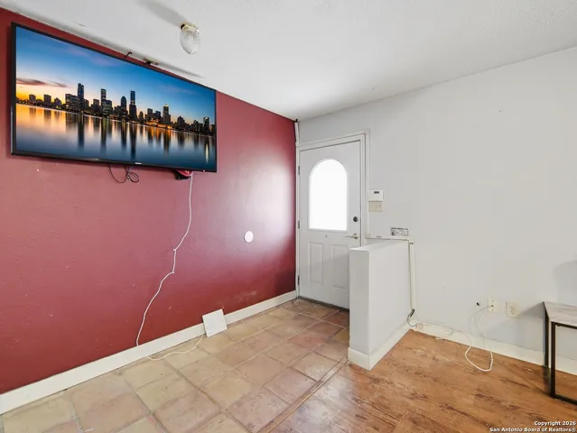 $330,000 | 17525 Benton City Road, Von Ormy, TX 78073