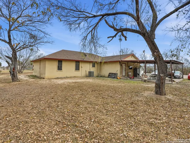 $330,000 | 17525 Benton City Road, Von Ormy, TX 78073