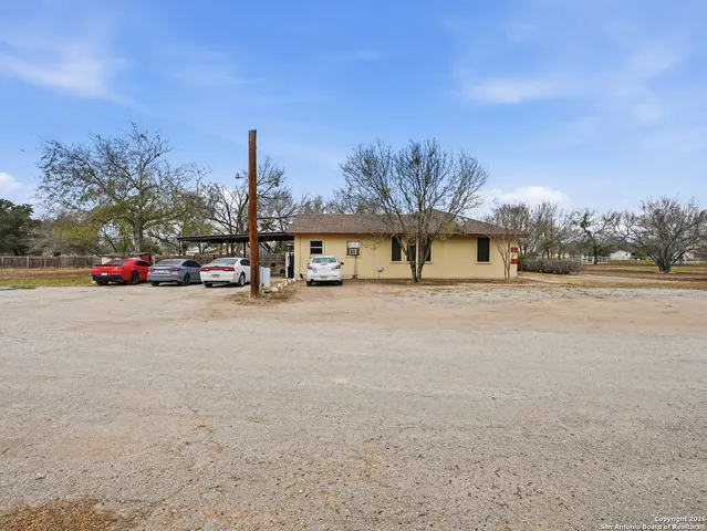 $330,000 | 17525 Benton City Road, Von Ormy, TX 78073